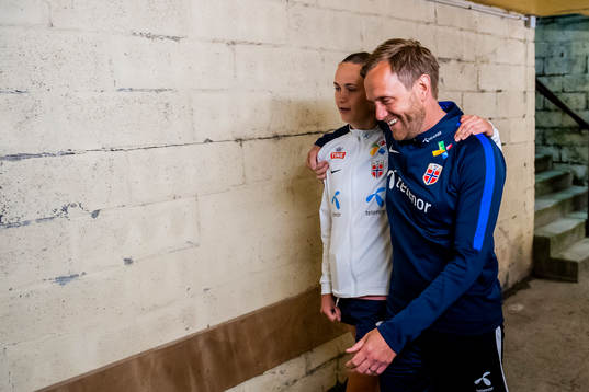 Caroline Graham Hansen of Norway and Martin Sjögren, head
