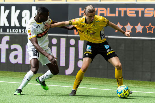 Häckens Godswill Ekpolo och Elfsborgs Pawel Cibicki