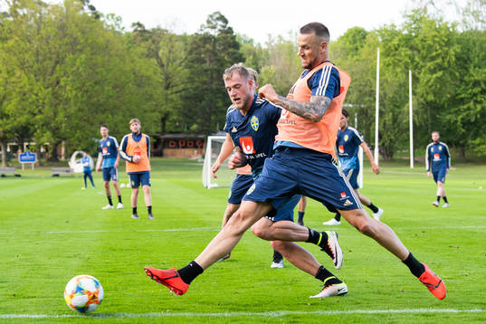 John Guidetti och Alexander Milosevic of the Swedish