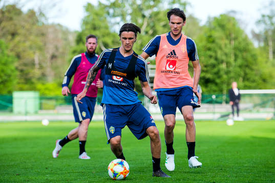 Kristoffer Olsson and Albin Ekdal of the Swedish national