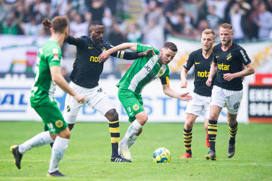 s Henok Goitom och Hammarbys Jeppe Andersen