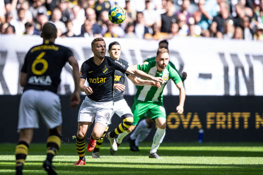 s Sebastian Larsson