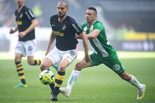 s Panajotis Dimitriadis och Hammarbys Nikola Djurdjic