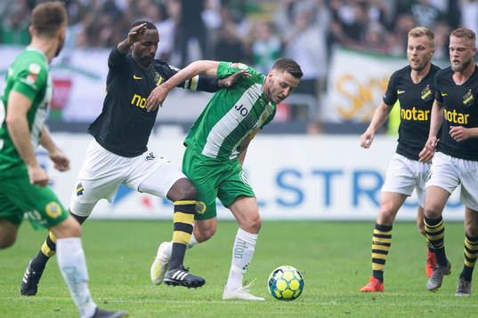 s Henok Goitom och Hammarbys Jeppe Andersen