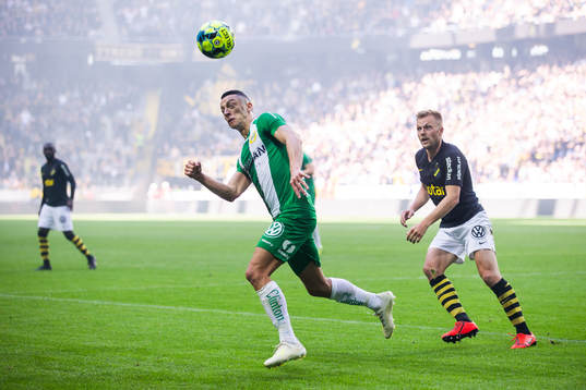 s Sebastian Larsson