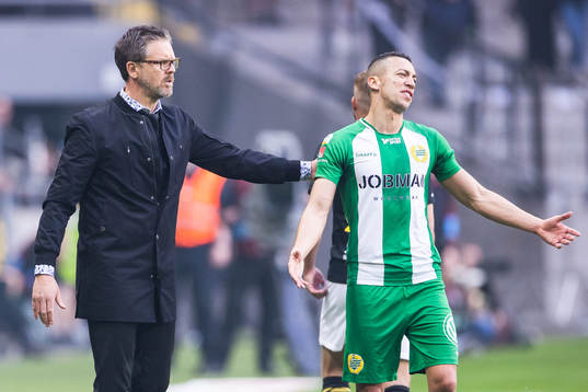 s tränare Rikard Norling i diskussion med Hammarbys Nikola