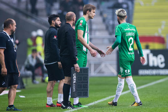 Hammarbys Simon Sandberg byts ut skadad mot Marcus Degerlund