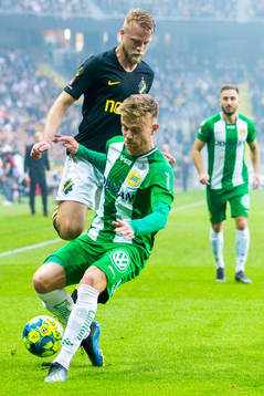 s Daniel Sundgren och Hammarbys Dennis Widgren