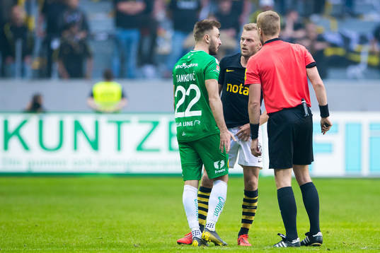 s Sebastian Larsson