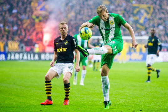 s Sebastian Larsson