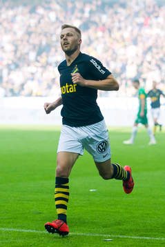 s Sebastian Larsson jublar