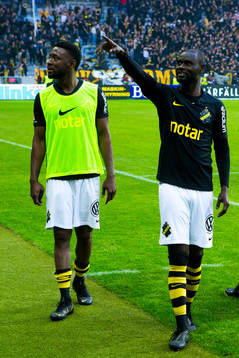 s Chinedu Obasi och Enoch Kofi Adu