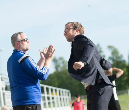 IFK Hässleholms tränare Jonas Jönsson och lagledaren