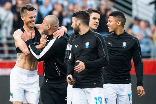 2 Malmö FFs Markus Rosenberg jublar