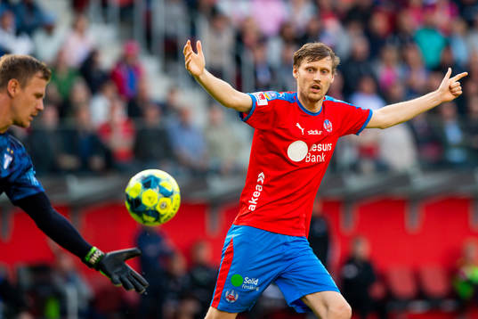 2 Helsingborgs Andri Runar Bjarnason och Malmö FFs