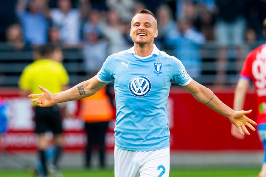 2 Malmö FFs Eric Larsson jublar