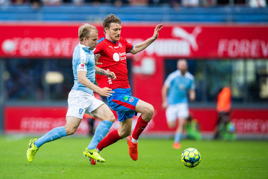 2 Malmö FFs Oscar Lewicki och Helsingborgs Andri Runar
