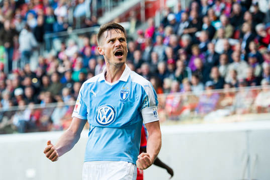 2 Malmö FFs Markus Rosenberg jublar