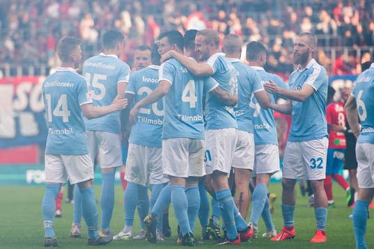 2 Malmö FFs spelare jublar
