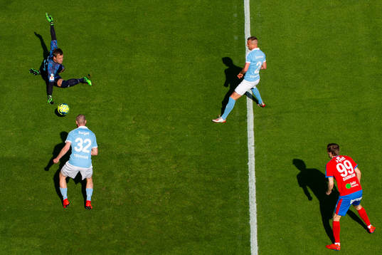2 Malmö FFs målvakt Johan Dahlin, Jo Inge Berget och Eric