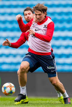 Stefan Strandberg and Sander Berge of Norway