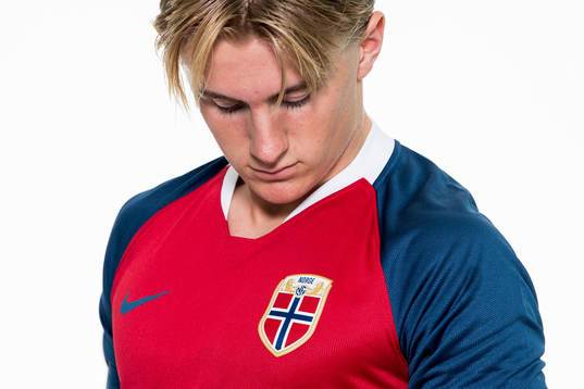 Bläddra bland fler bilder av Football, Norway G19, Portraits