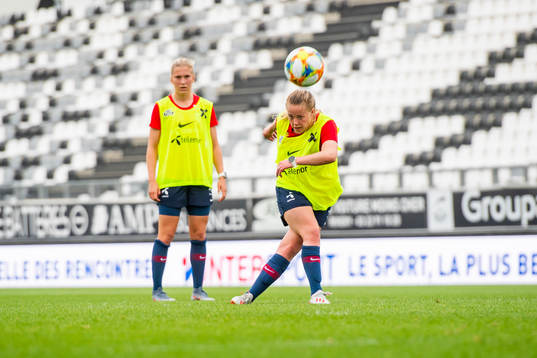 Emilie Nautnes and Therese Sessy Åsland of Norway