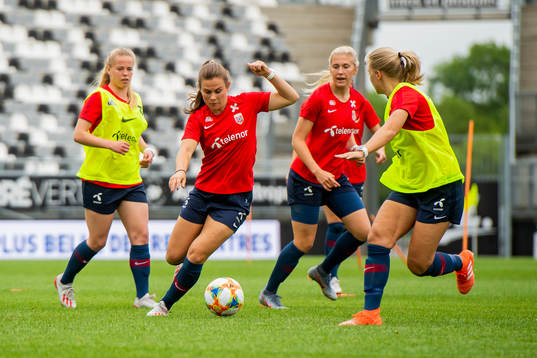 Therese Sessy Åsland, Emilie Bosshard Haavi, Emilie