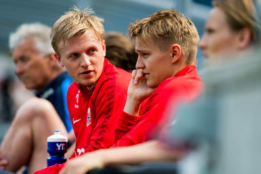 Mats Møller Dæhli and Martin Ødegaard of Norway