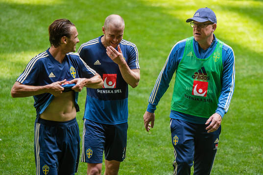 Albin Ekdal, Per Karlsson and head coach Janne Andersson of