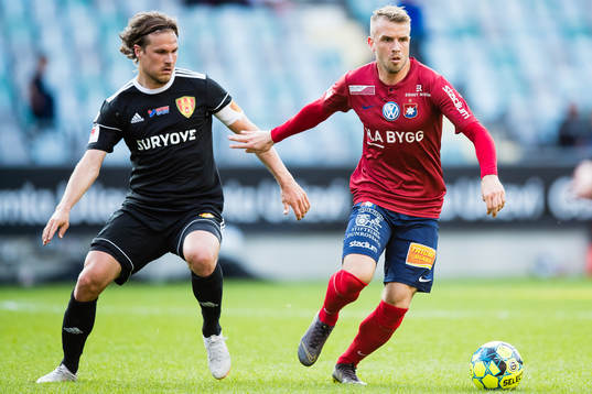 Syrianskas Sebastian Rajalakso och Örgrytes Simon Nilsson