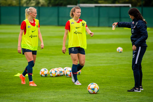 Karina Sævik, Synne Skinnes Hansen of Norway and Margareta
