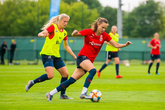 Emilie Nautnes and Caroline Graham Hansen of Norway
