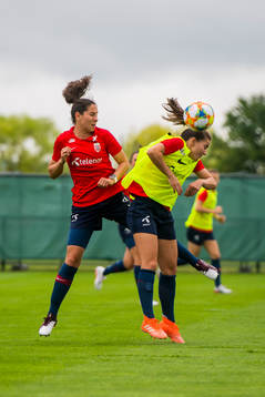 Ingrid Moe Wold and Cecilie Redisch Kvamme of Norway