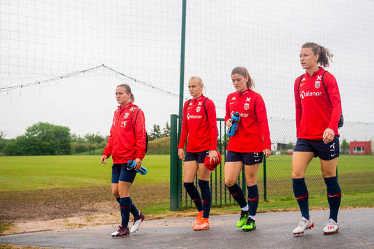 Kristine Minde, Karina Sævik, Maren Nævdal Mjelde and