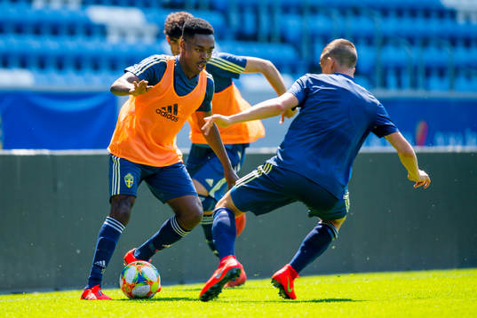 Joel Asoro