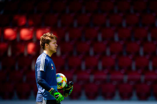 Goalkeeper Kalle Joelsson