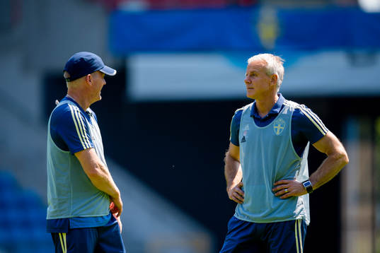 Goalkeeper coach Leif Troedsson and Roland Nilsson, head