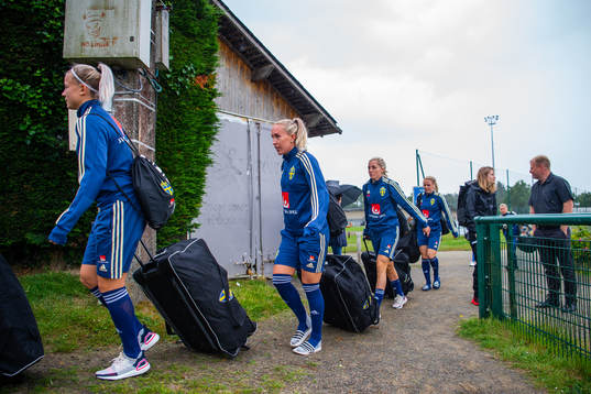 Julia Roddar and Linda Sembrant of Swedish national women