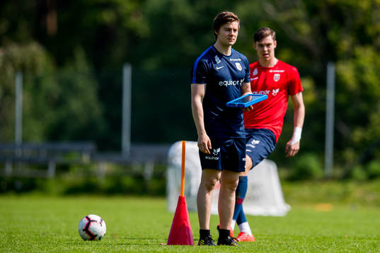 Peder Lindsetmo, physio of Norway G19