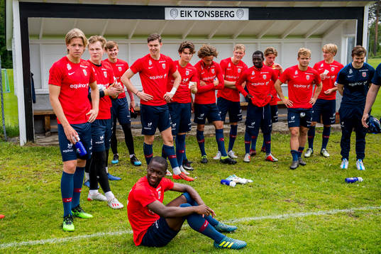Jesper Daland, goalkeeper Kristoffer Klaesson, goalkeeper