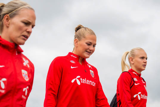 Goalkeeper Ingrid Hjelmseth, Lisa-Marie Karlseng Utland and