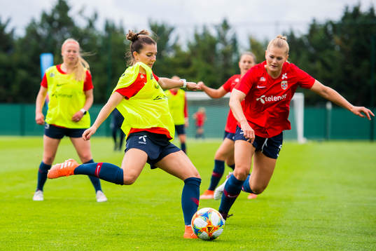 Cecilie Redisch Kvamme and Lisa-Marie Karlseng Utland of