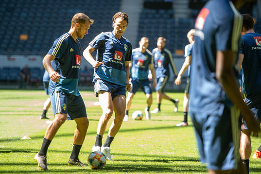 Sebastian Andersson and Albin Ekdal of the Swedish national