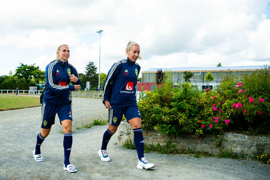 Jonna Andersson and Julia Roddar of Swedish national women