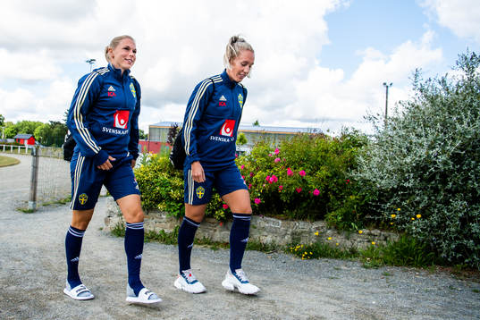 Jonna Andersson and Julia Roddar of Swedish national women