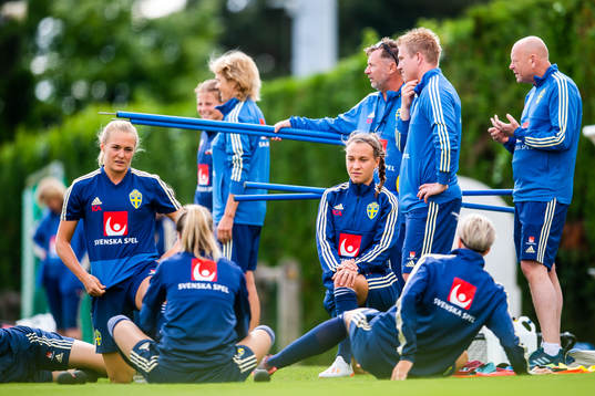 Magdalena Eriksson and Julia Zigiotti Olme of Swedish