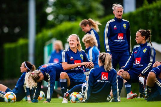 Magdalena Eriksson and Julia Zigiotti Olme of Swedish
