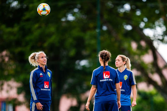 Julia Roddar and Elin Rubensson of Swedish national women