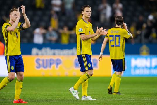 Albin Ekdal of Sweden celebrate